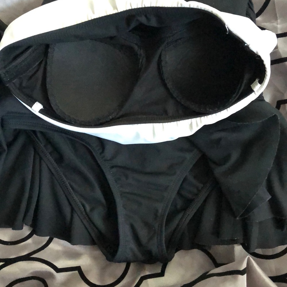 Bathing suit - Picture 2 of 5